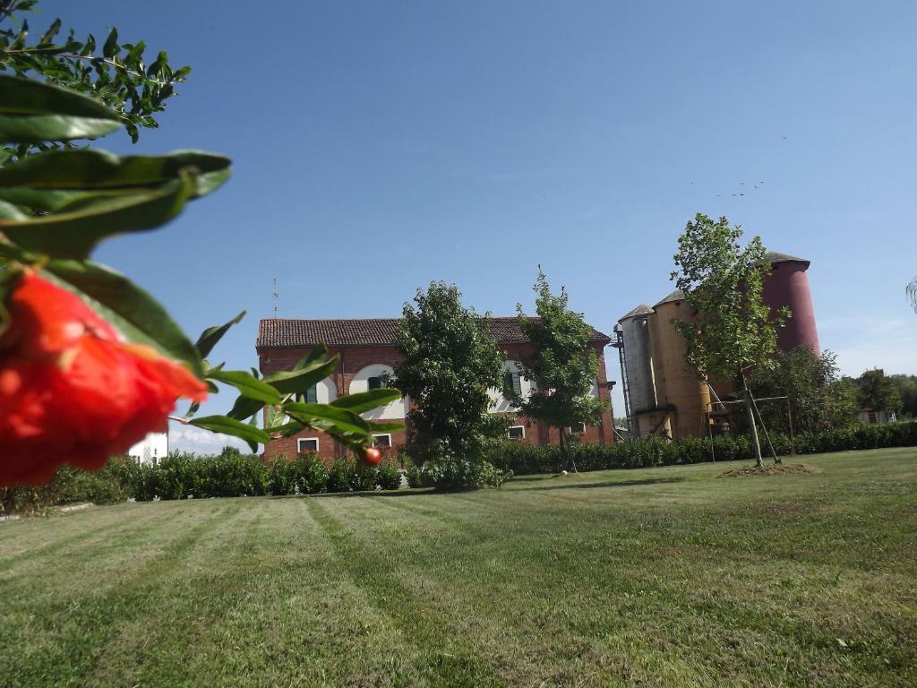 Agriturismo Cascina Nuova Villa Valenza Exterior foto